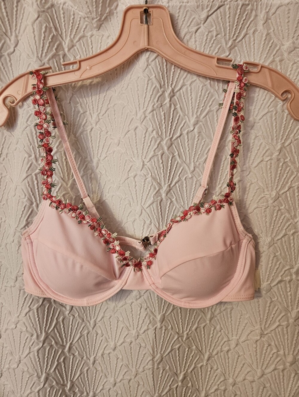 Delicate Pink Floral-Trim Underwire Bra
